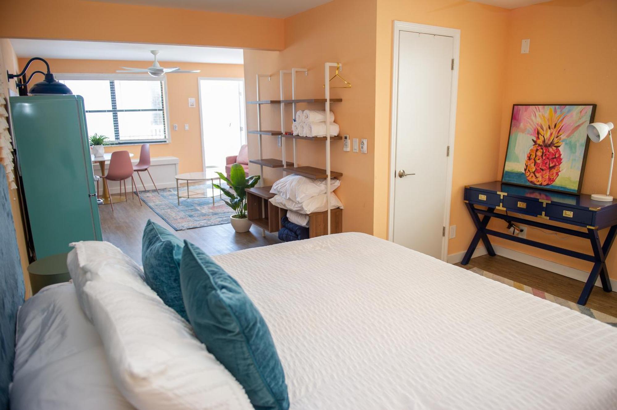Sunburst Inn- Indian Shores Beach Экстерьер фото