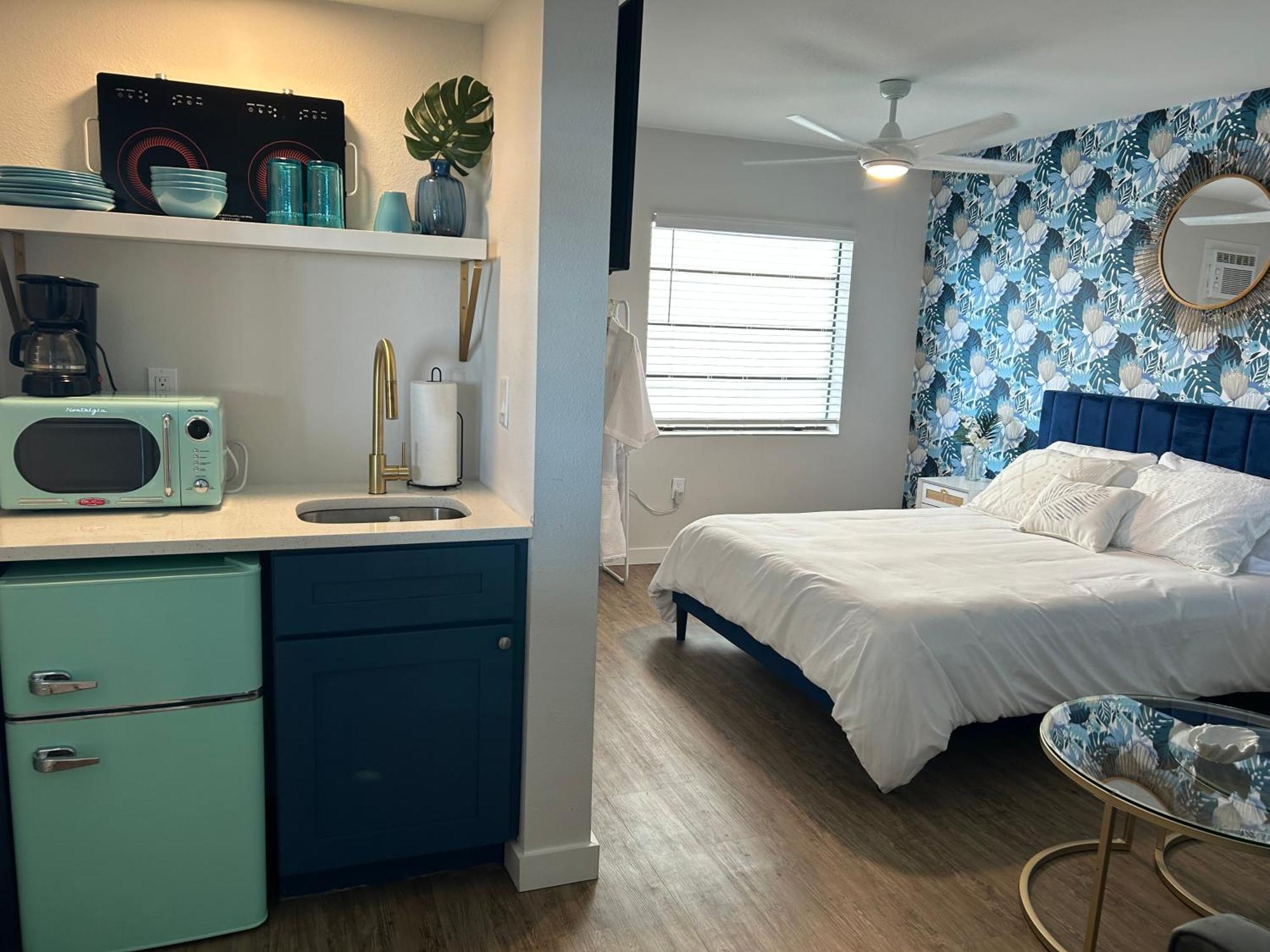 Sunburst Inn- Indian Shores Beach Экстерьер фото